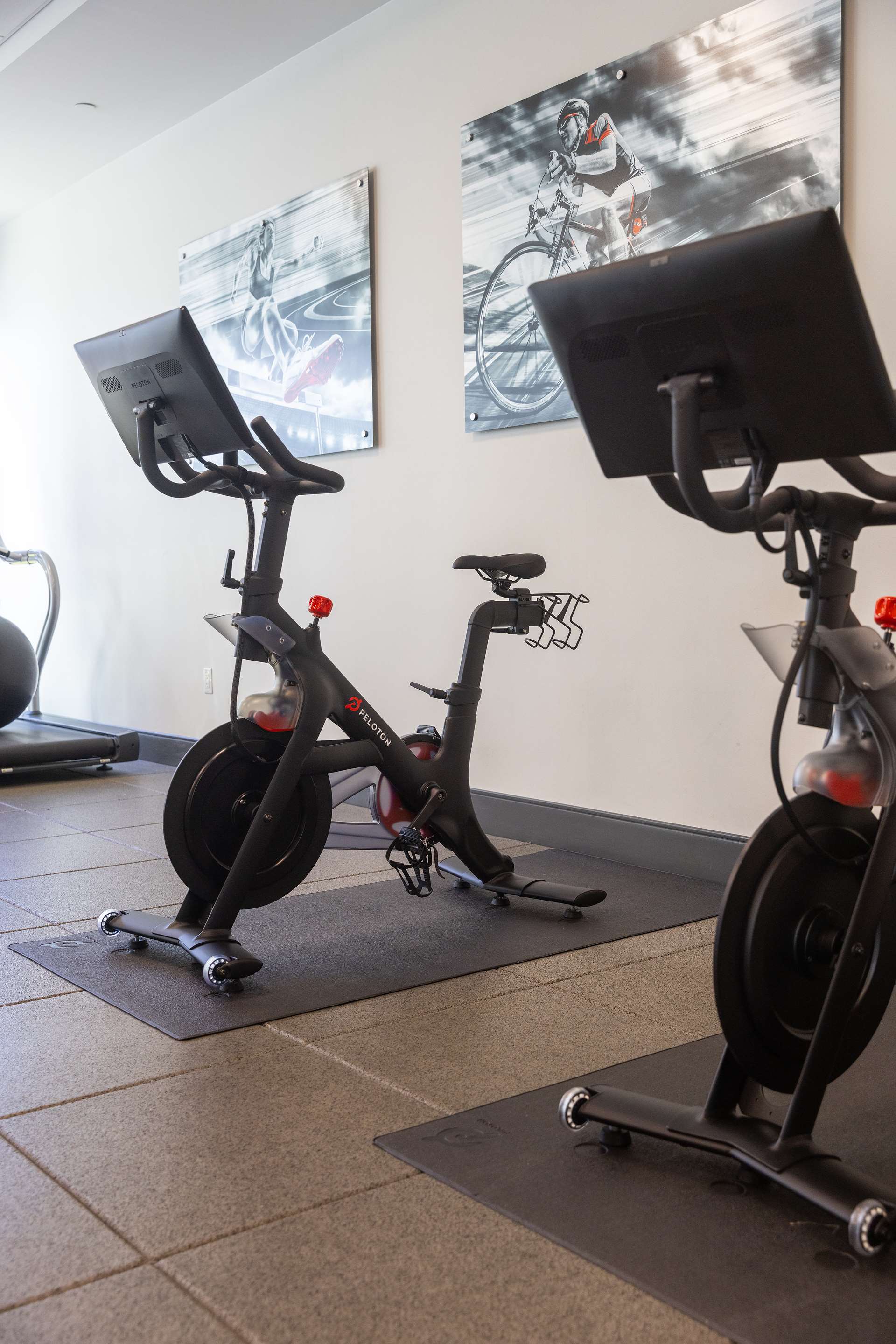 Health club fitness center gym | Hampton Inn Long Beach Airport, Ca