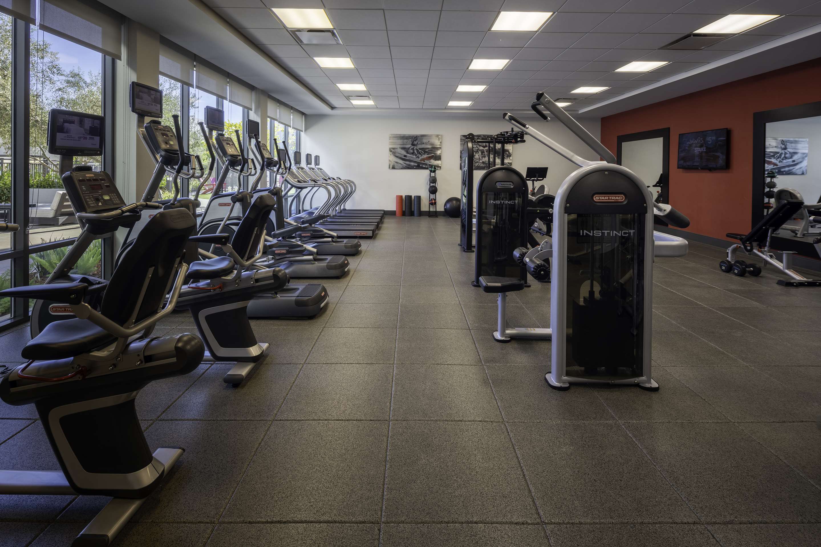 Health club fitness center gym | Hampton Inn Long Beach Airport, Ca