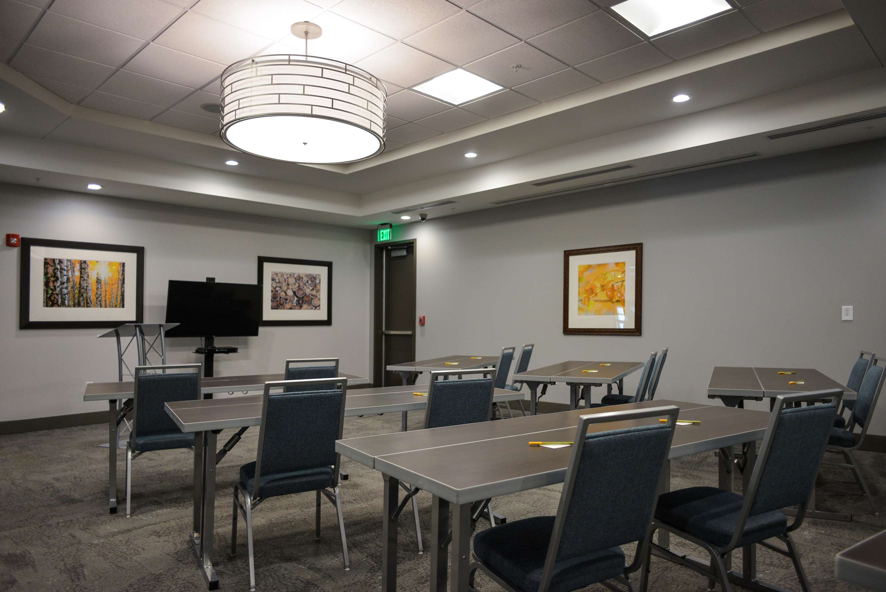 Meeting Room | Hilton Garden Inn Louisville Mall of St. Matthews