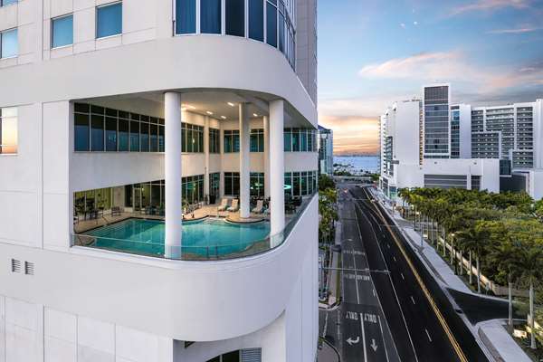 Pool - Embassy Suites Downtown Sarasota
