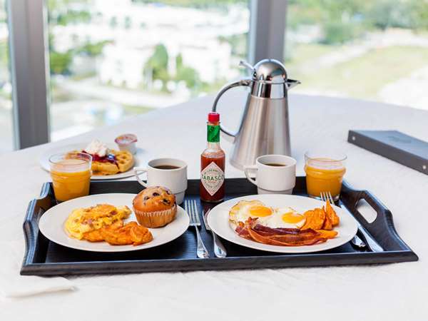 Restaurant - Embassy Suites Downtown Sarasota