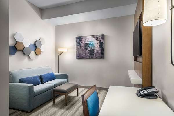  - Embassy Suites Downtown Sarasota