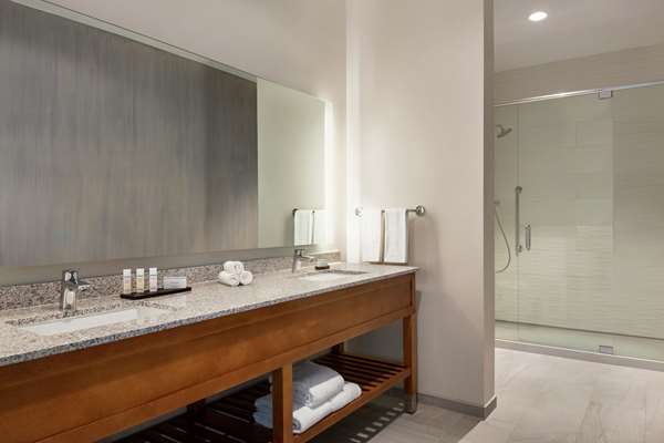  - Embassy Suites Downtown Sarasota