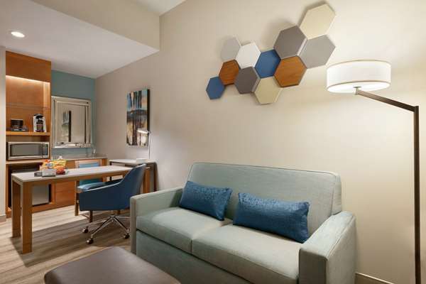  - Embassy Suites Downtown Sarasota