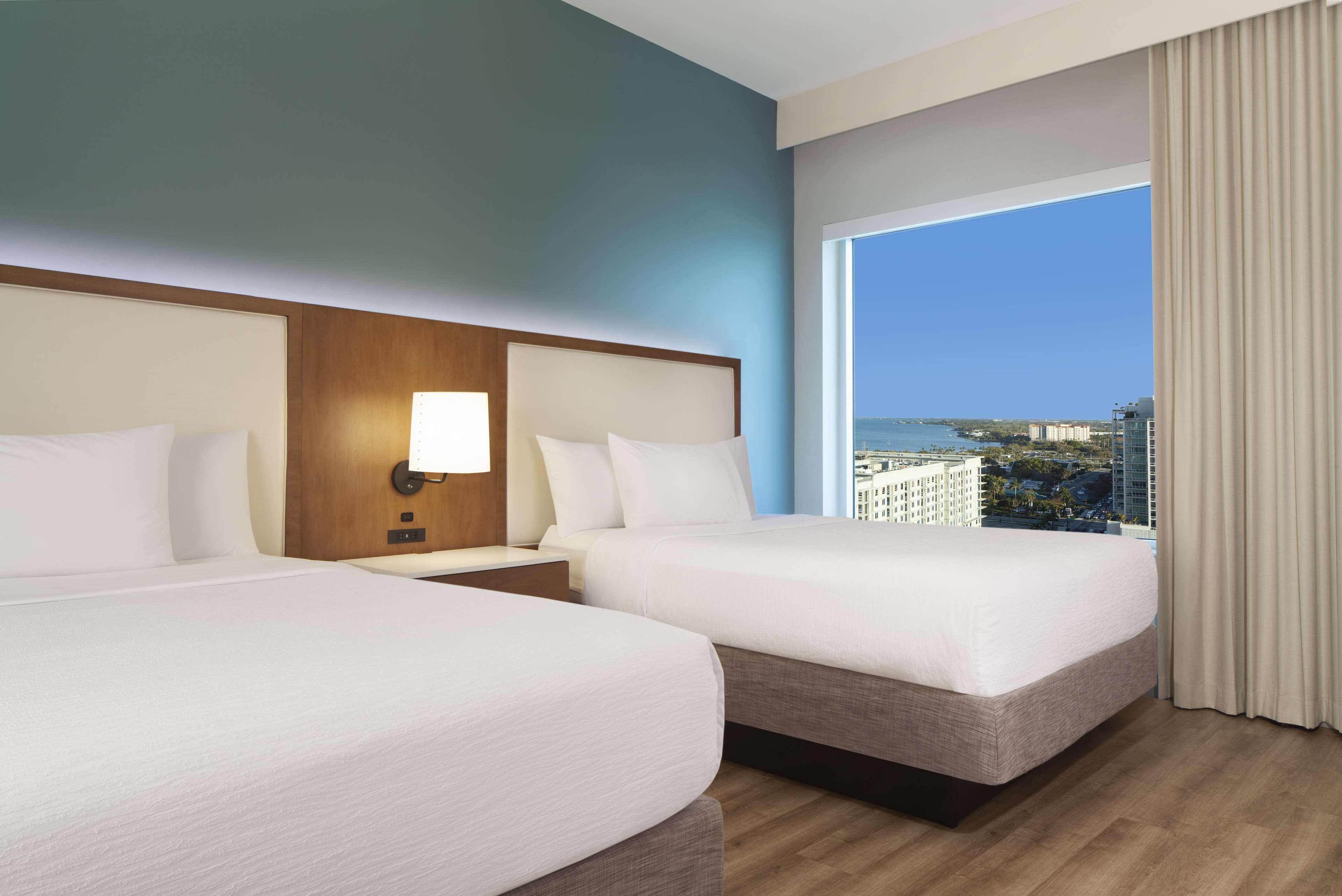 EMBASSY SUITES BY HILTON SARASOTA Room Type - 2QN 2 RM STE ACC W 3X3SHW
