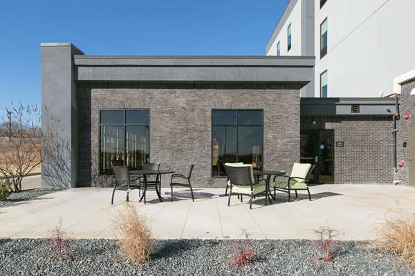 Exterior view - Hampton Inn & Suites Stroud