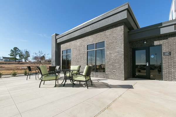 Exterior view - Hampton Inn & Suites Stroud