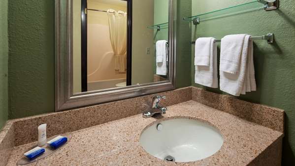  - Best Western Richland Inn Mansfield - I-71, Exit 169