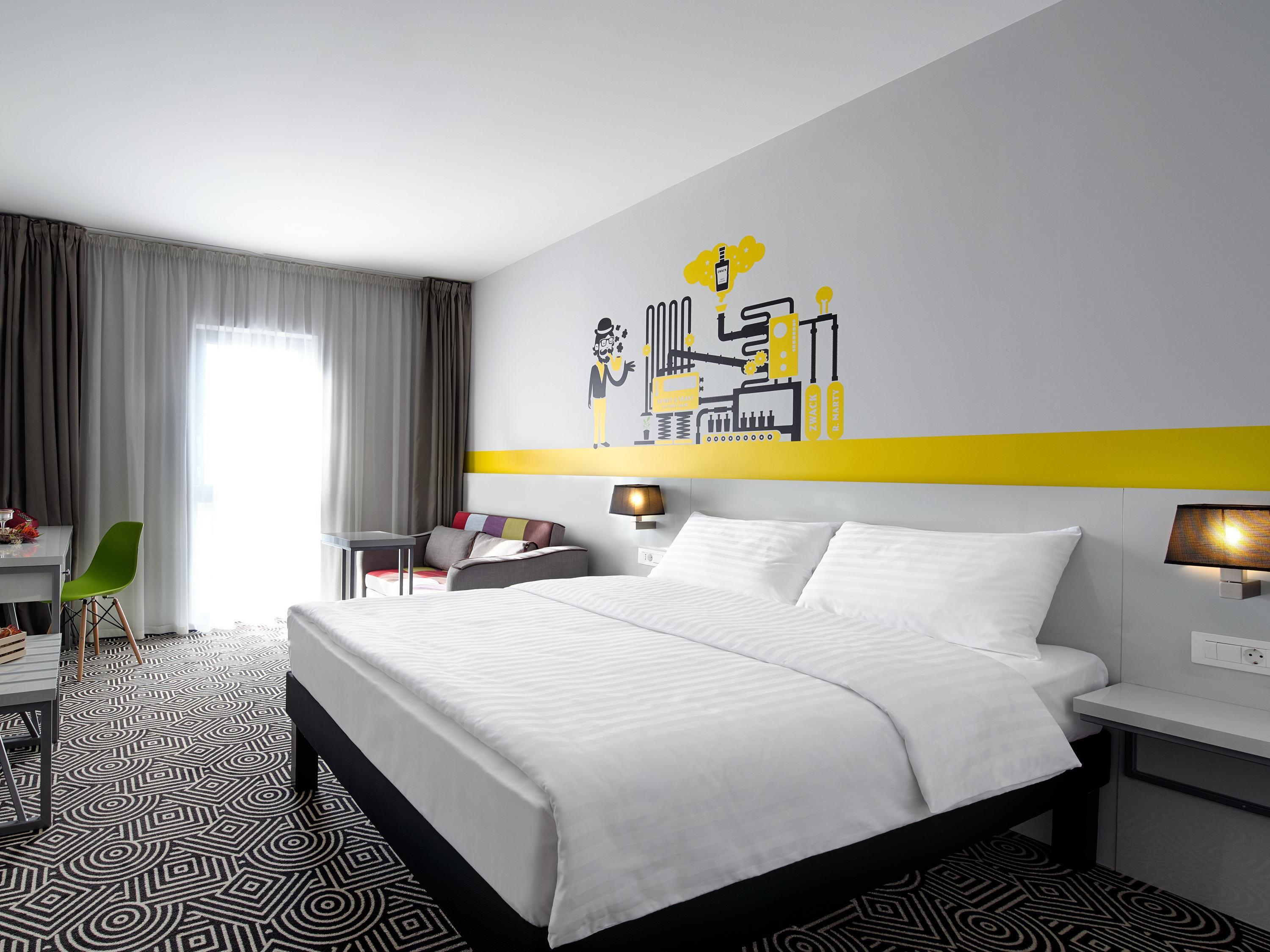 Ibis Styles Arad Room Type - Family room with 1 double bed and a convertible sofa bed