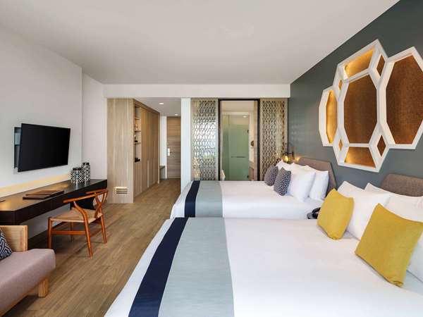 Premier Family Room, Sea View, 1 King Bed and 1 Queen Bed, Balcony