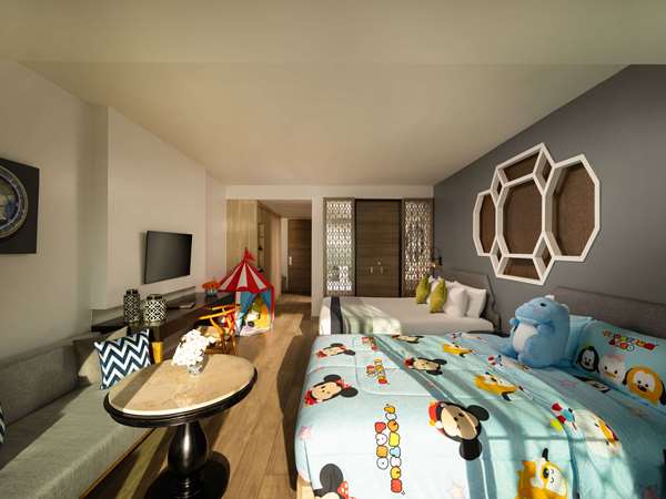 Premier Family Room, Sea View, 1 King Bed and 1 Queen Bed, Balcony