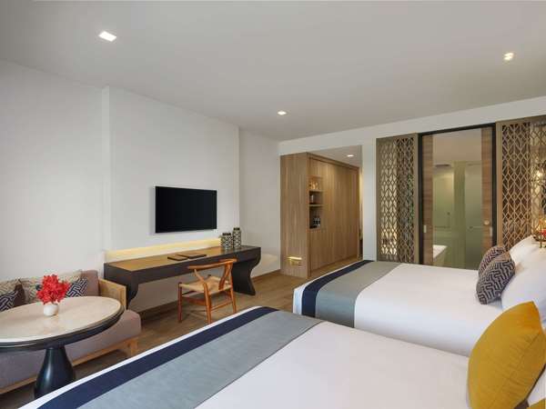 Premier Family Room, Sea View, 1 King Bed and 1 Queen Bed, Balcony