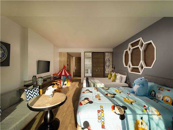 Premier Family Room, Sea View, 1 King Bed and 1 Queen Bed, Balcony