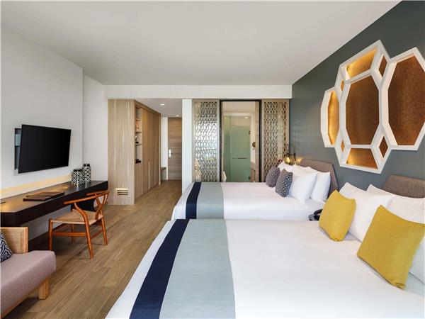 Premier Family Room, Sea View, 1 King Bed and 1 Queen Bed, Balcony