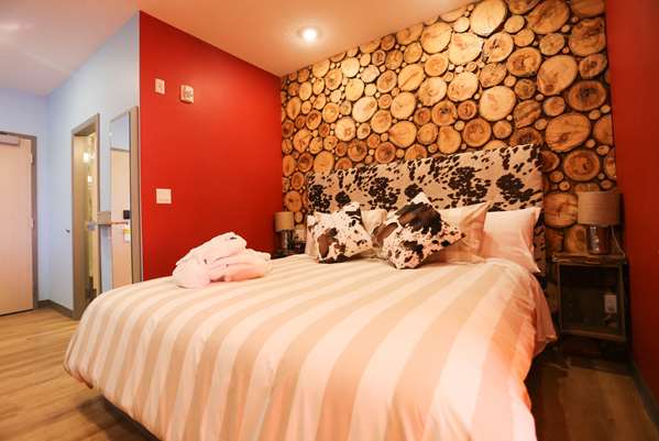 Suite - Days Inn Balzac