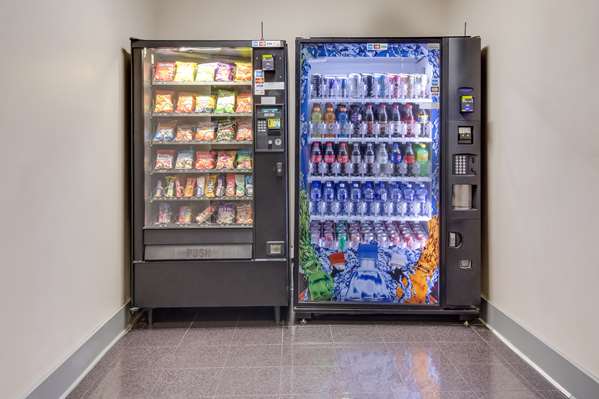  - Surestay Plus Hotel by Best Western Houston Medical Center