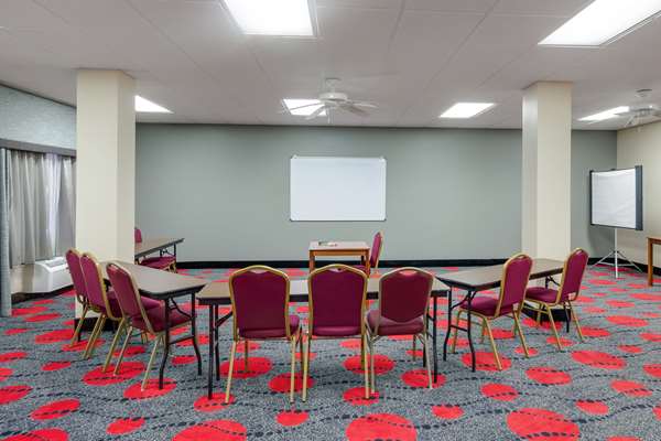  - Surestay Plus Hotel by Best Western Houston Medical Center