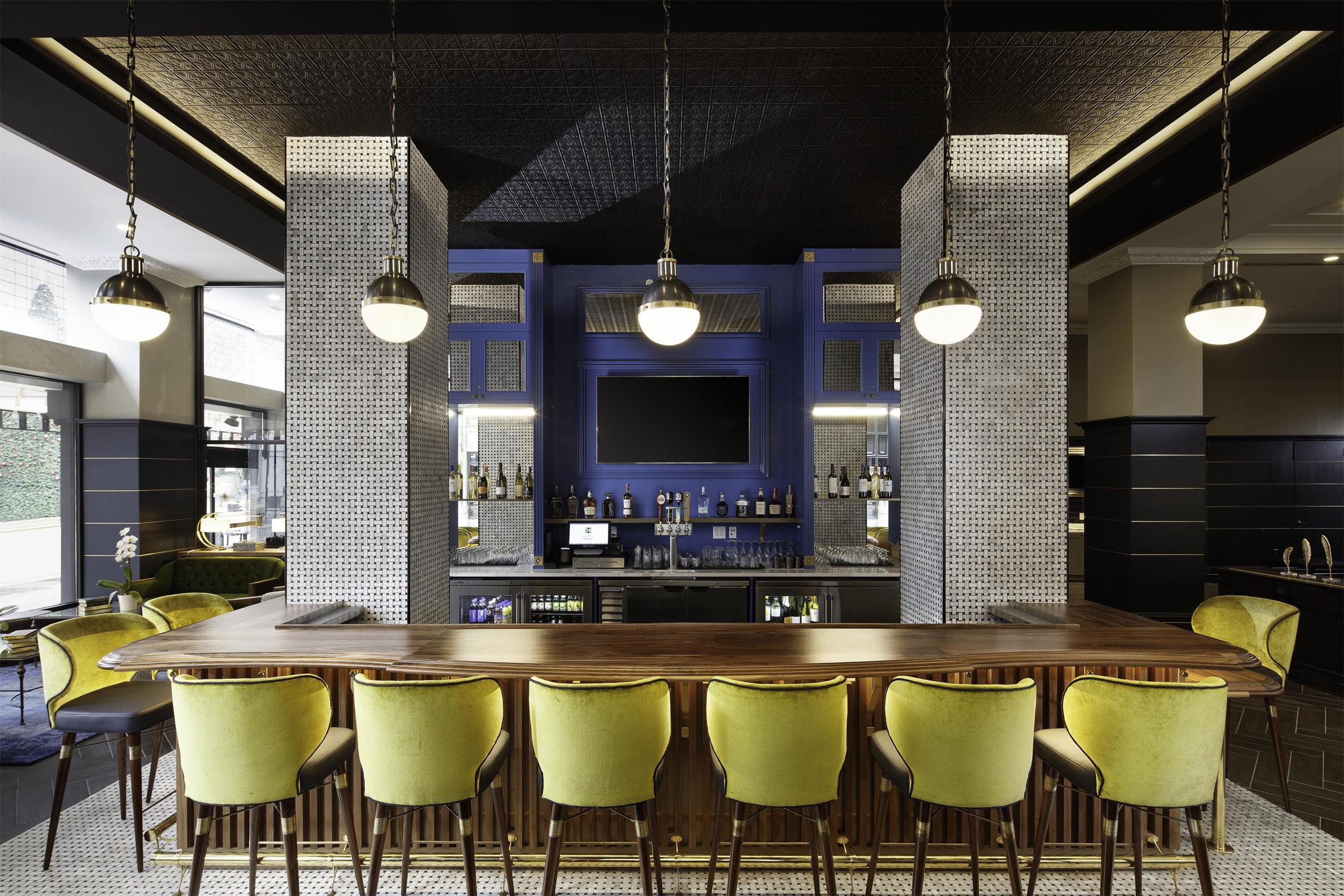 Bar Lounge | Hyatt Place Knoxville Downtown
