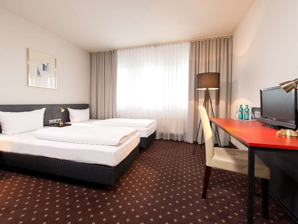 ACHAT Hotel Hockenheim-guestroom-Guest Room,On-Site.jpg