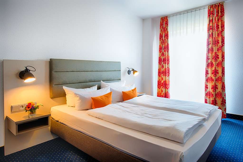 Achat Hotel Zwickau-guestroom-Guest Room,On-Site.jpg