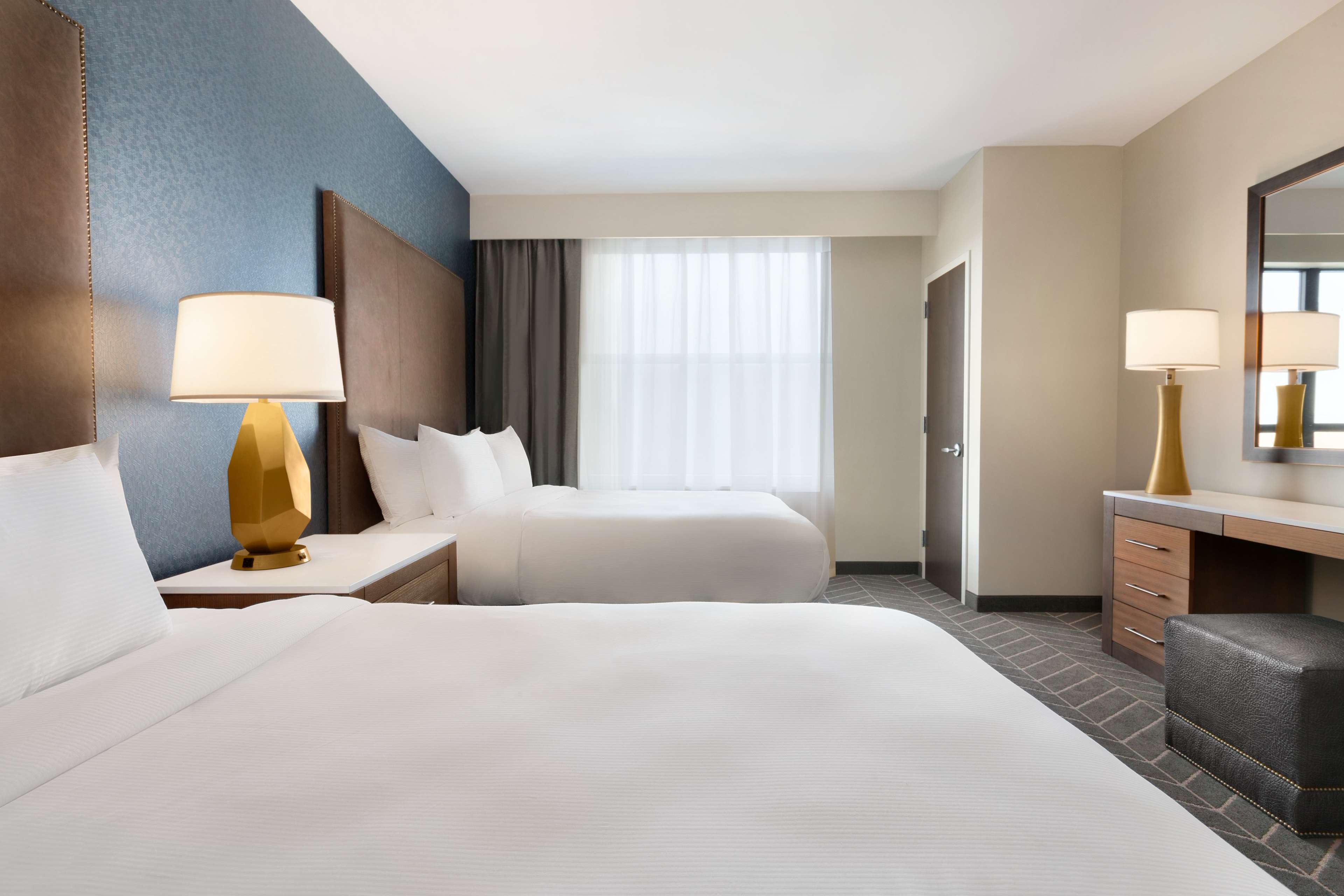 Embassy Suites by Hilton Wilmington Riverfront Room Type - 2 QUEEN BEDS SUITE