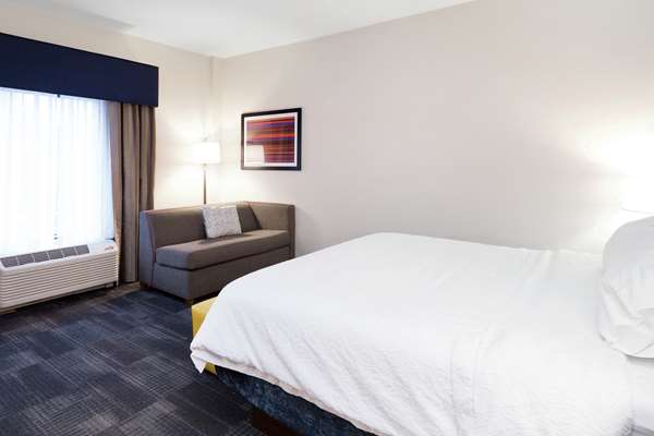 - Hampton Inn & Suites Morgantown - I-79, Exit 153