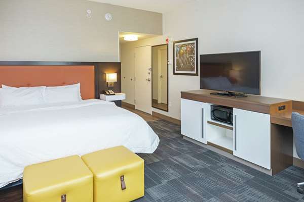  - Hampton Inn & Suites Morgantown - I-79, Exit 153