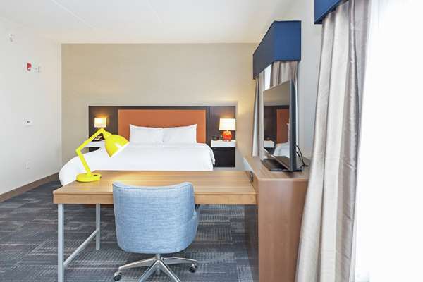  - Hampton Inn & Suites Morgantown - I-79, Exit 153