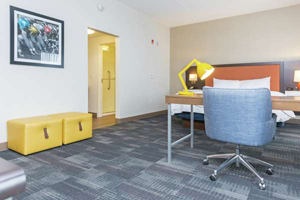  - Hampton Inn & Suites Morgantown - I-79, Exit 153