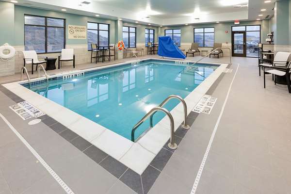 Pool - Hampton Inn & Suites Morgantown - I-79, Exit 153