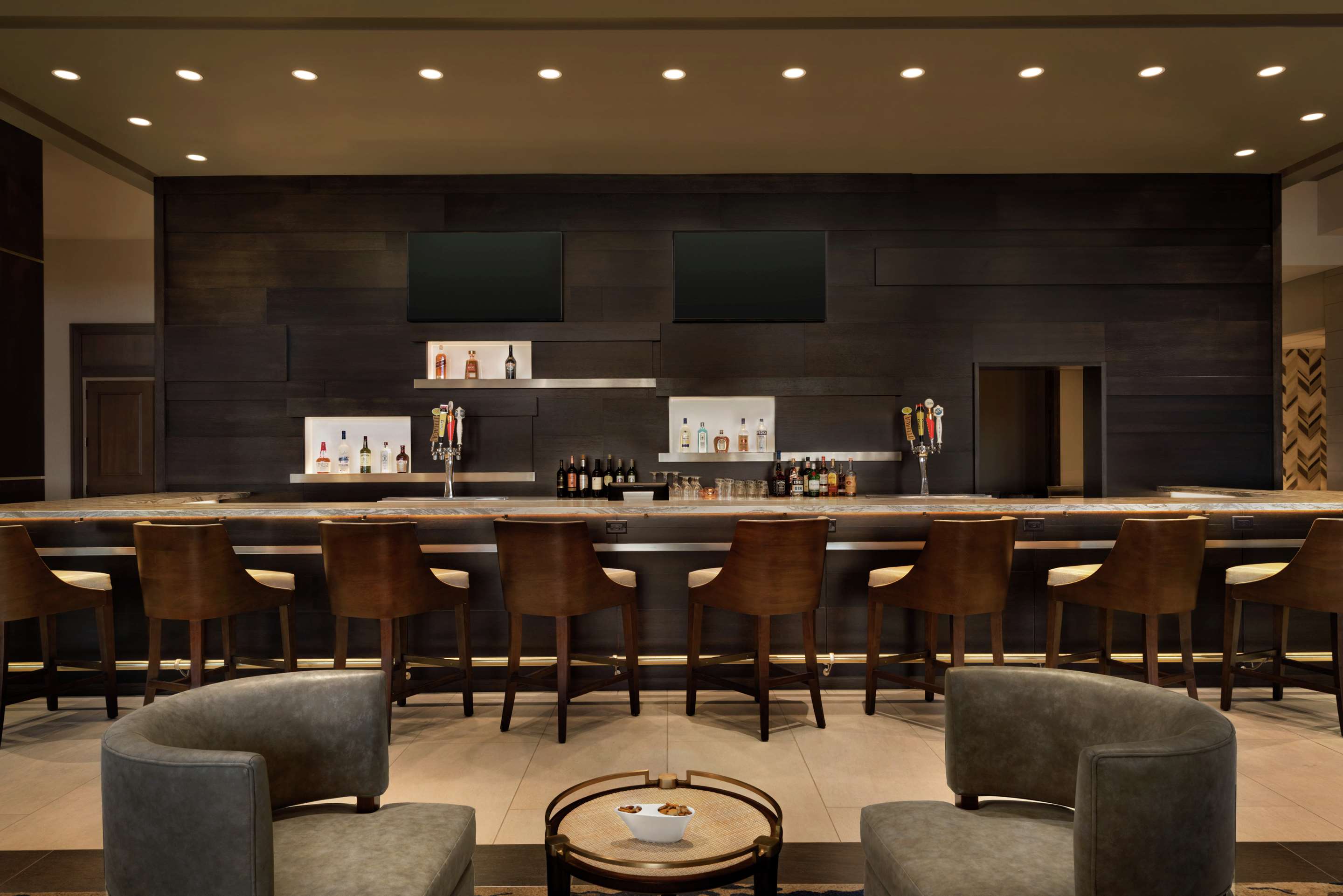 BarLounge | Embassy Suites by Hilton Syracuse Destiny USA