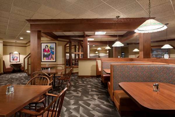 Amenities - Ramada Hotel Fargo - I-29, Exit 64