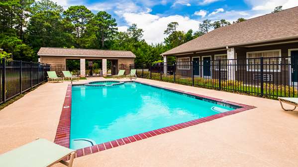 Pool - SureStay Hotel by Best Western Leesville