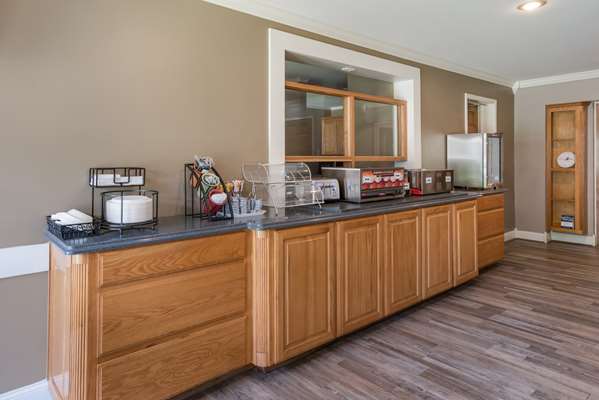 Restaurant - SureStay Hotel by Best Western Leesville