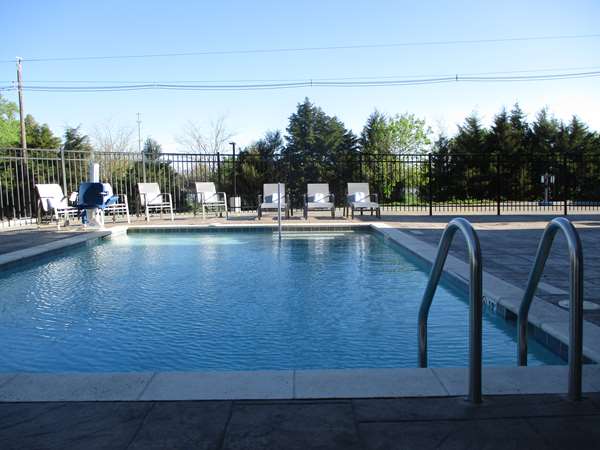 Pool - Best Western Plus McPherson Hotel