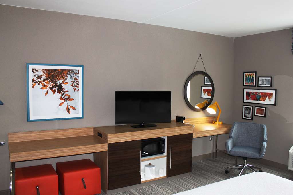 Hampton Inn by Hilton Forsyth - Tap to explore photos