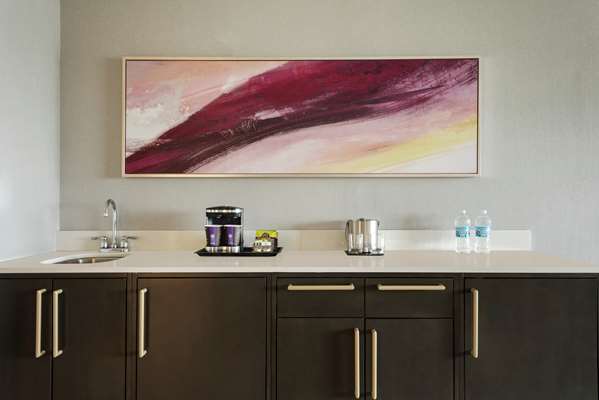  - DoubleTree by Hilton East St Paul - I-94, Exit 246