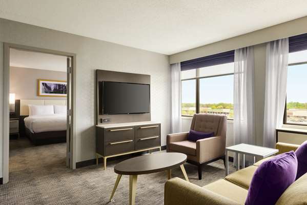  - DoubleTree by Hilton East St Paul - I-94, Exit 246