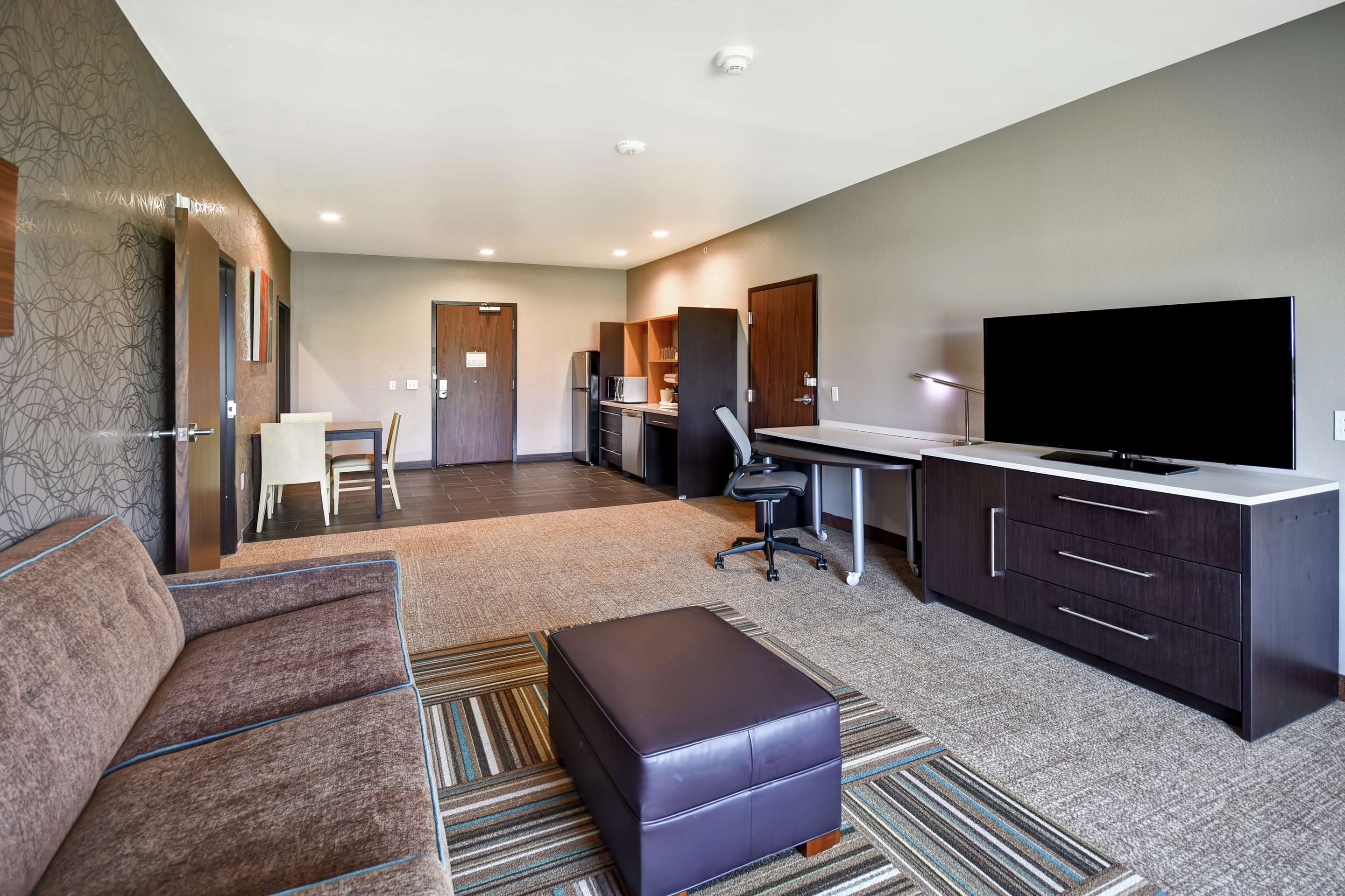Guest room