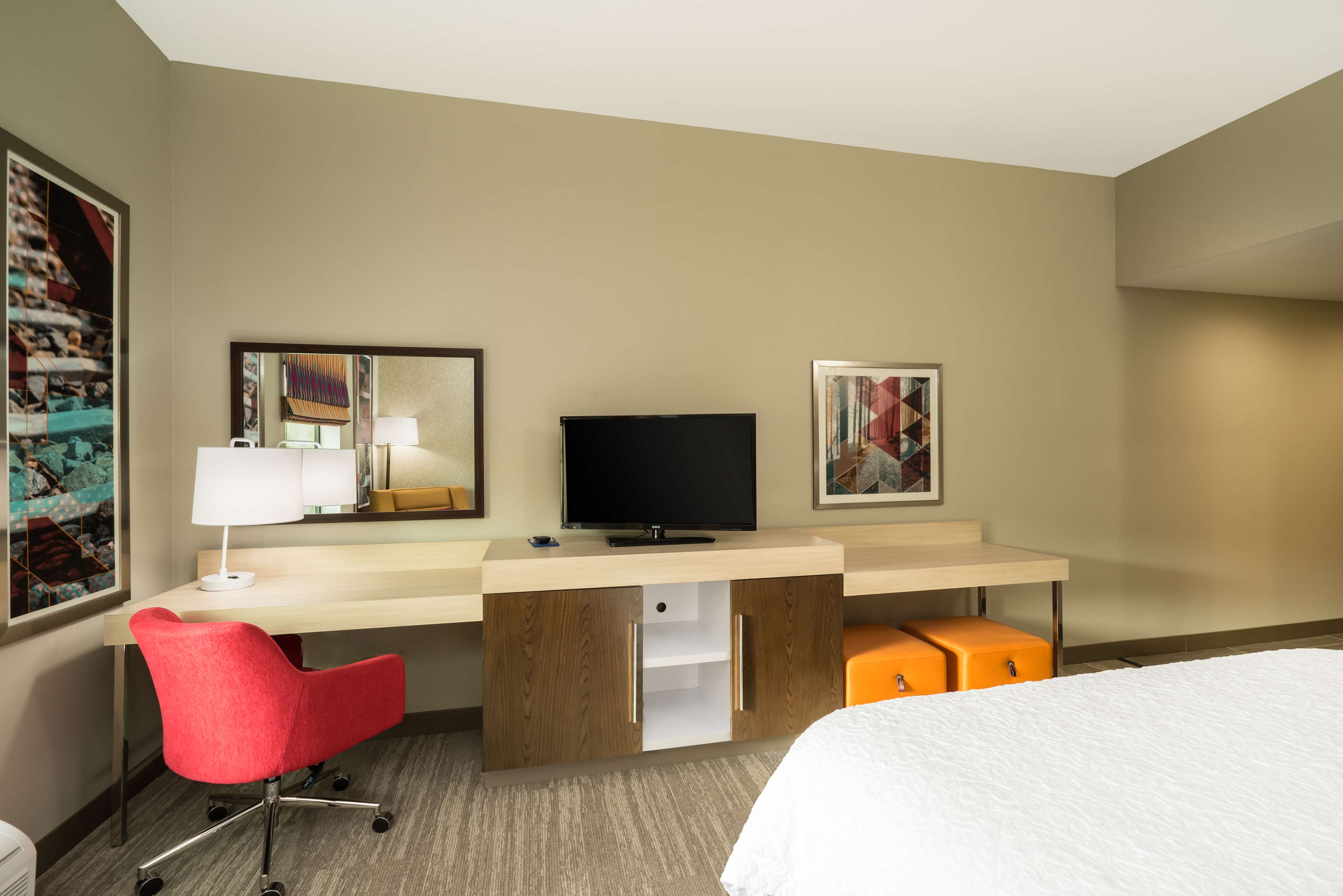 Hampton Inn Newport, TN Room Type - 1KG MOB HEAR ACC RI-SHW NS