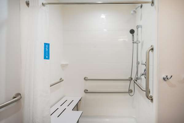  - Hampton Inn Newport - I-40, Exit 435