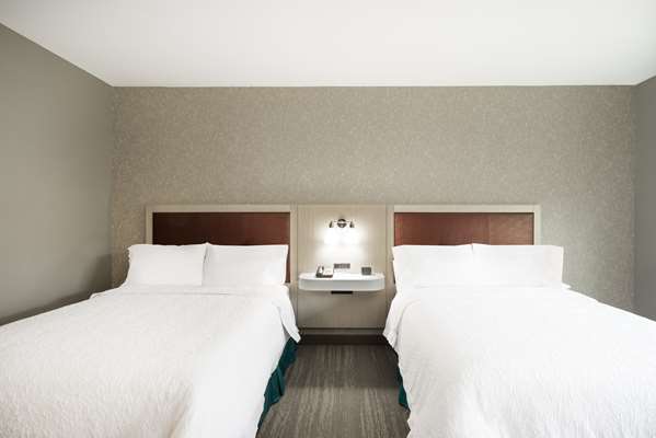  - Hampton Inn Newport - I-40, Exit 435