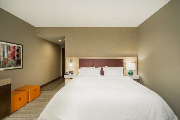 - Hampton Inn Newport - I-40, Exit 435