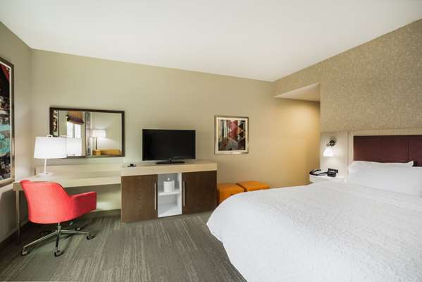  - Hampton Inn Newport - I-40, Exit 435