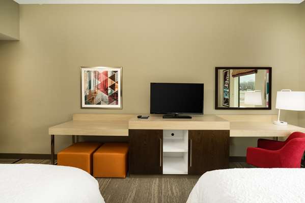  - Hampton Inn Newport - I-40, Exit 435