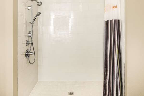  - La Quinta Inn & Suites Milledgeville