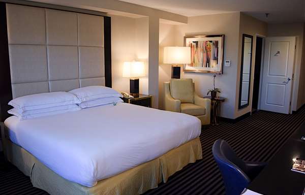  - APA Hotel Woodbridge Iselin