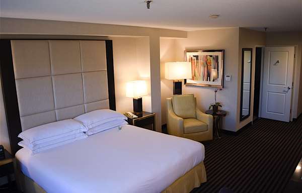  - APA Hotel Woodbridge Iselin