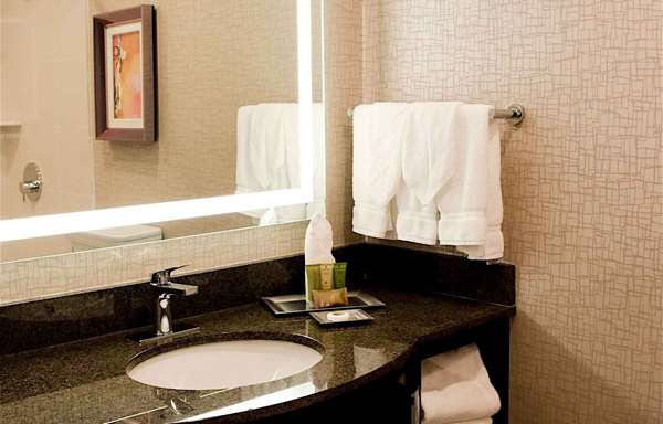  - APA Hotel Woodbridge Iselin