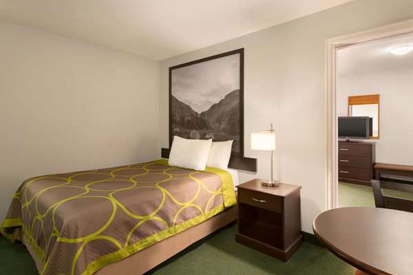  - Super 8 Hotel Prince George